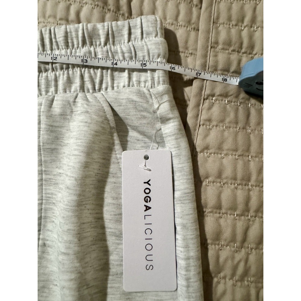 Yogalicious Softlite Ojai Shorts Women's L Heather Gray NWT $48 - Picture 4 of 9